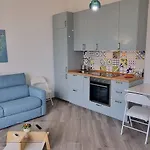 Daire Sul Mare - Seafront With Sea View