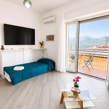 Sul Mare - Seafront With Sea View Apartamento